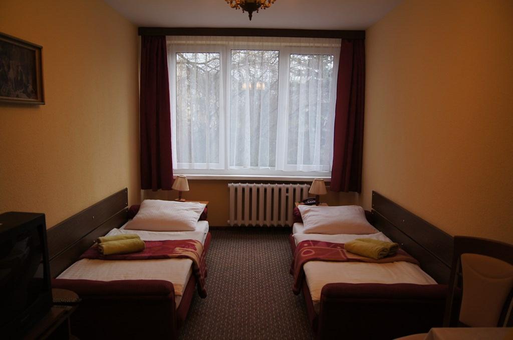 Hotel Odr Sulechów Rom bilde
