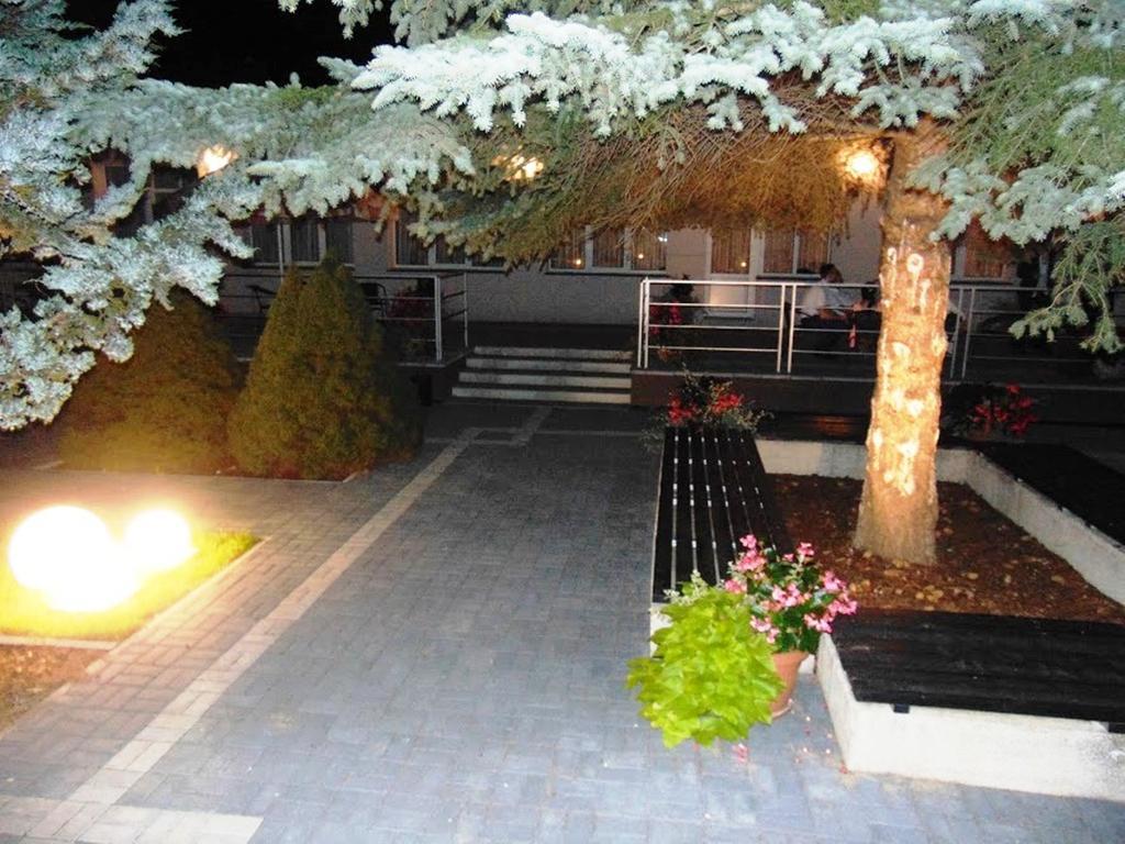 Hotel Odr Sulechów Eksteriør bilde